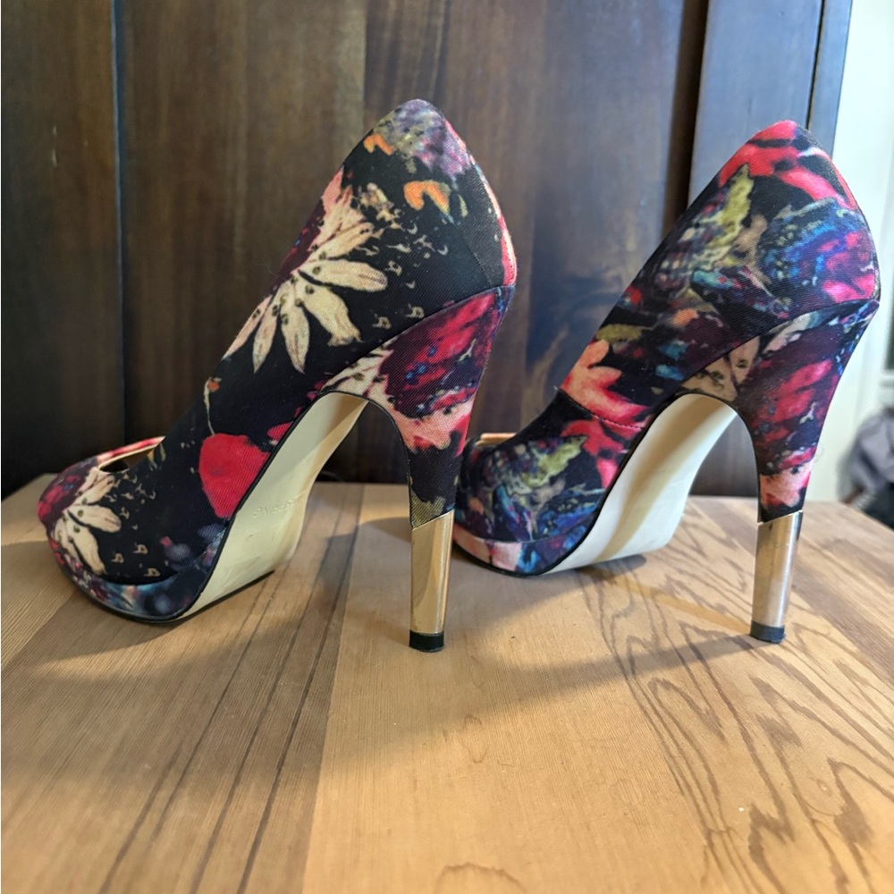 Floral Heels - Picture 3 of 6